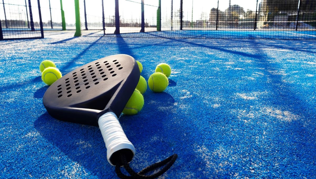 PADDLE AND TENNIS COURT
